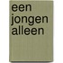 Een jongen alleen